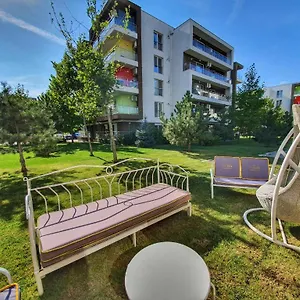 Beside Airport Apartament