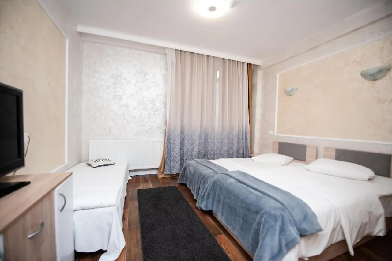 Sia Residence Отопени Гостевой дом