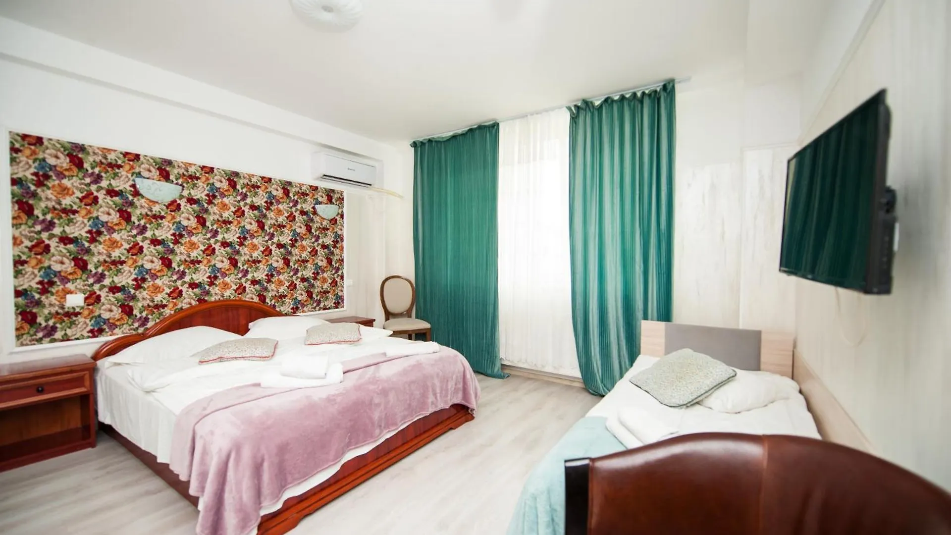 Sia Residence Отопени 3*,
